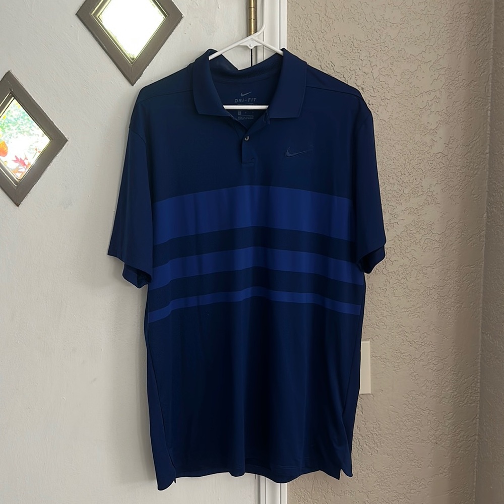 Blue Nike tee